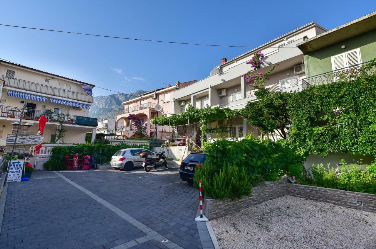 Apartmani Bernarda Makarska Exterior foto